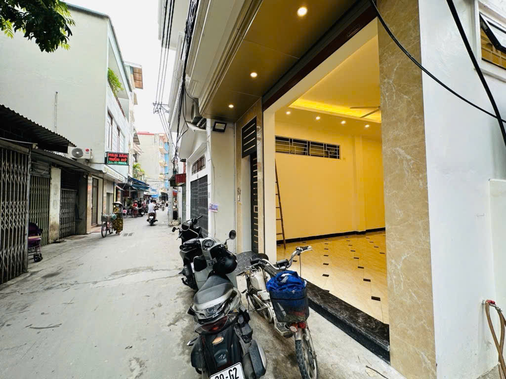 CC Bán nhà riêng Ngõ 521 Trương Định 45m 6 Tầng Ô TÔ - trung tâm Hoàng Mai.